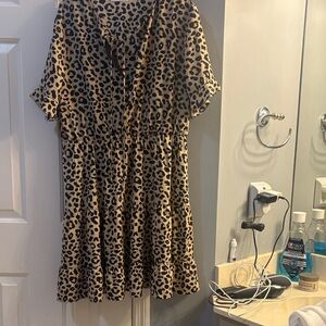Elegant Leopard Print Midi Dress